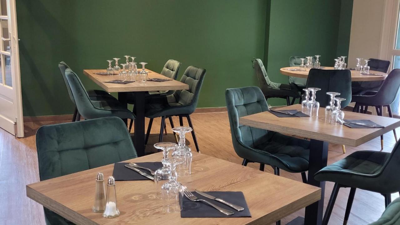 Logis Hotel Restaurant L'Abri Blavozy Luaran gambar