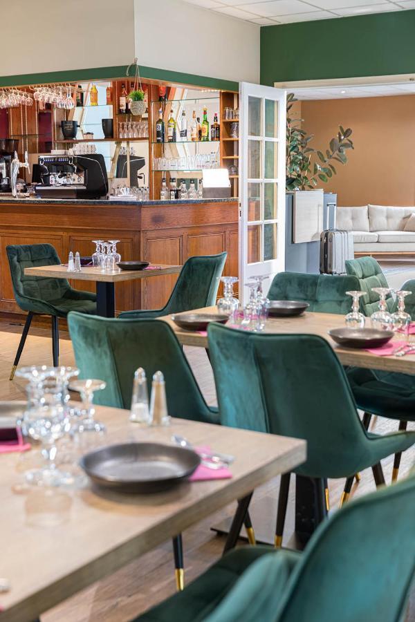Logis Hotel Restaurant L'Abri Blavozy Luaran gambar