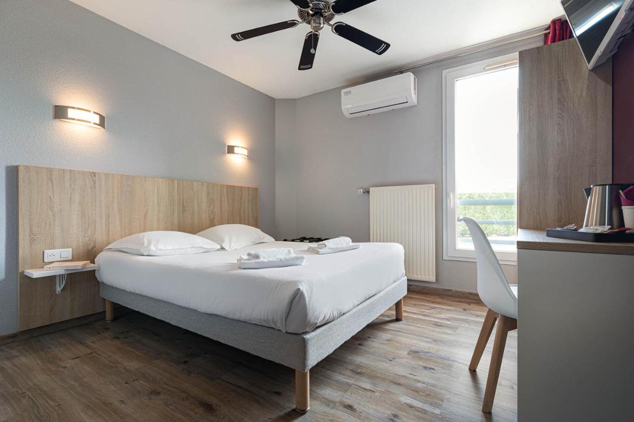 Logis Hotel Restaurant L'Abri Blavozy Luaran gambar